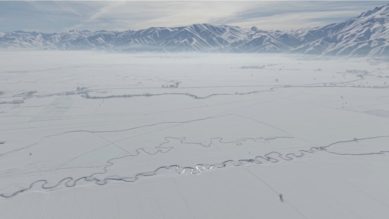 HAKKARİ’NİN YÜKSEKOVA İLÇESİNDEKİ MENDERESLERİN KAR ALTINDAKİ MANZARASININ CİLO DAĞI’YLA...
