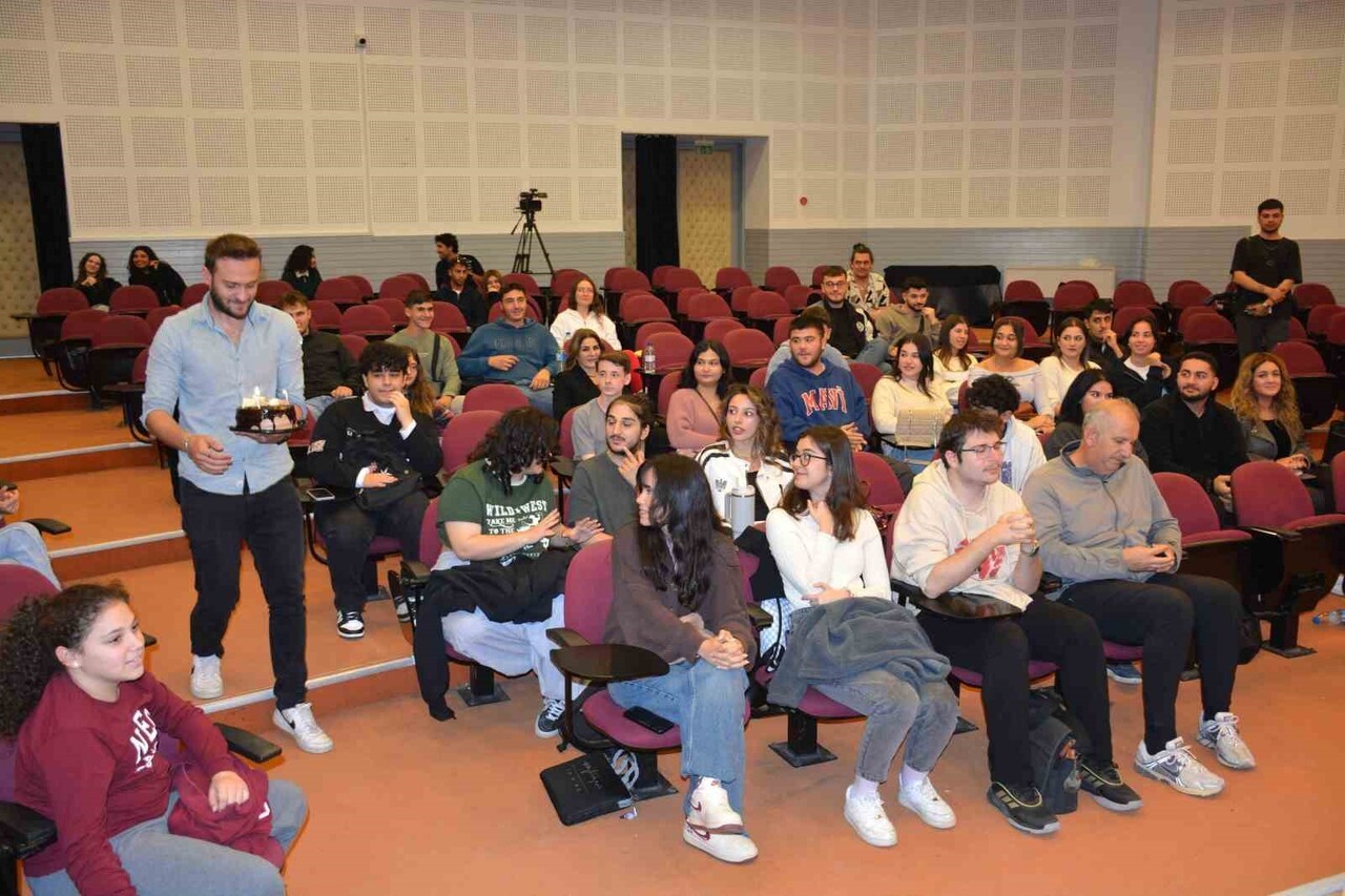 HASAN HASTÜRER: "YÜZ BİN KERE DOĞSAM YİNE GAZETECİ OLURUM."