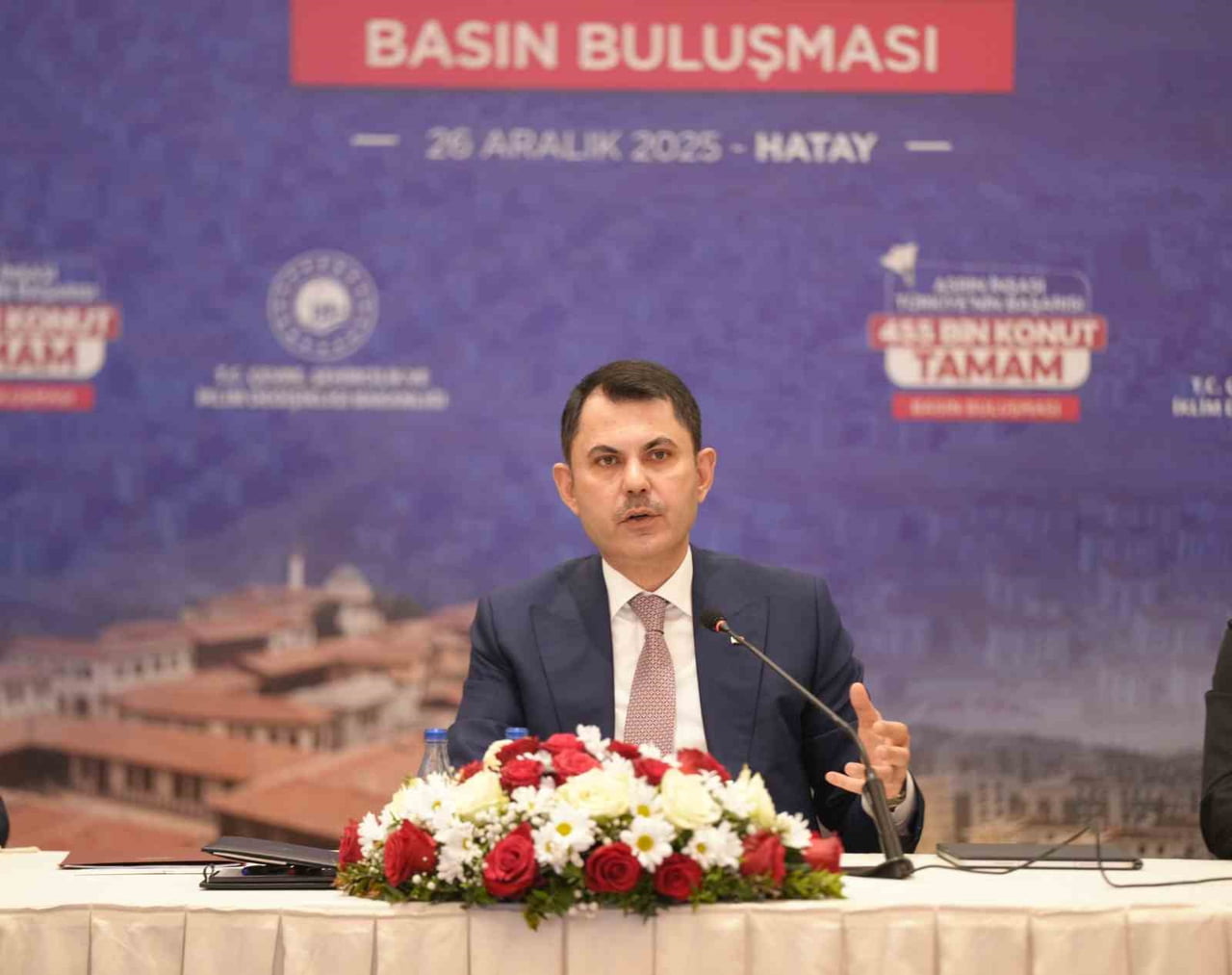 HATAY’DA MEDYA TEMSİLCİLERİYLE BİR ARAYA GELEN  ÇEVRE, ŞEHİRCİLİK VE İKLİM DEĞİŞİKLİĞİ BAKANI...