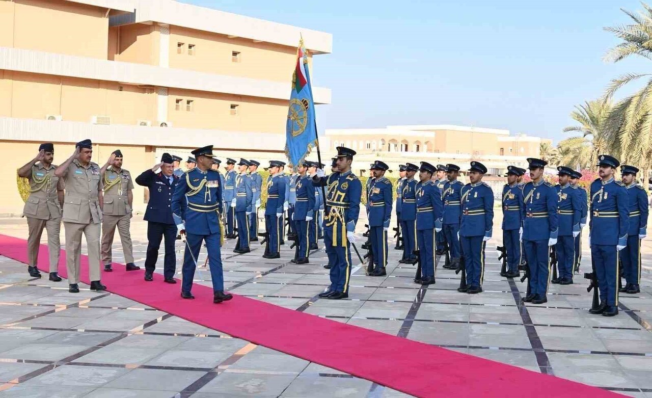 HAVA KUVVETLERİ KOMUTANI HAVA ORGENERAL ZİYA CEMAL KADIOĞLU, MUSKAT'TA UMMAN GENELKURMAY BAŞKANI...