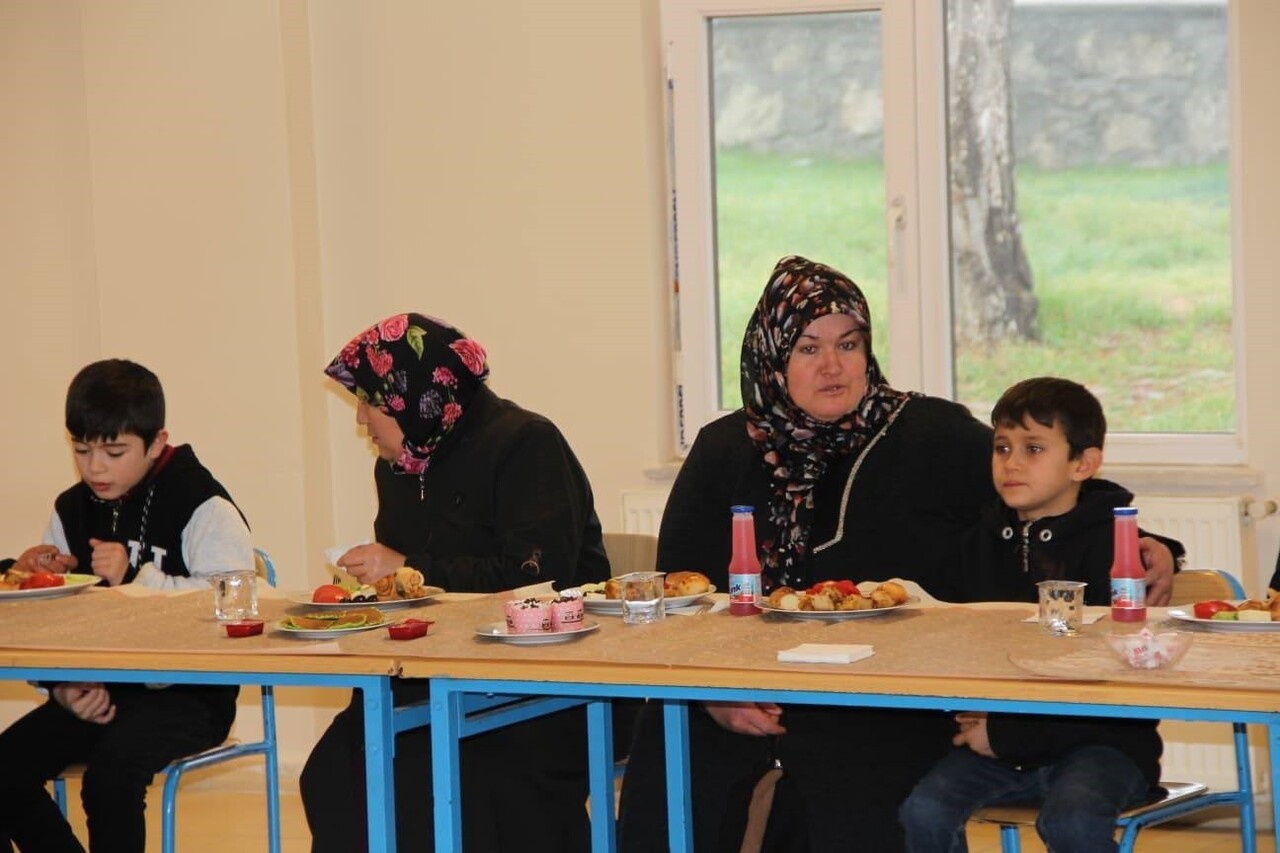 HİSARCIK KAYMAKAMI ATAM: "ENGELLİ BİREYLERE TOPLUMUN HER ALANINDA DUYARLILIK GÖSTERİLMELİ"