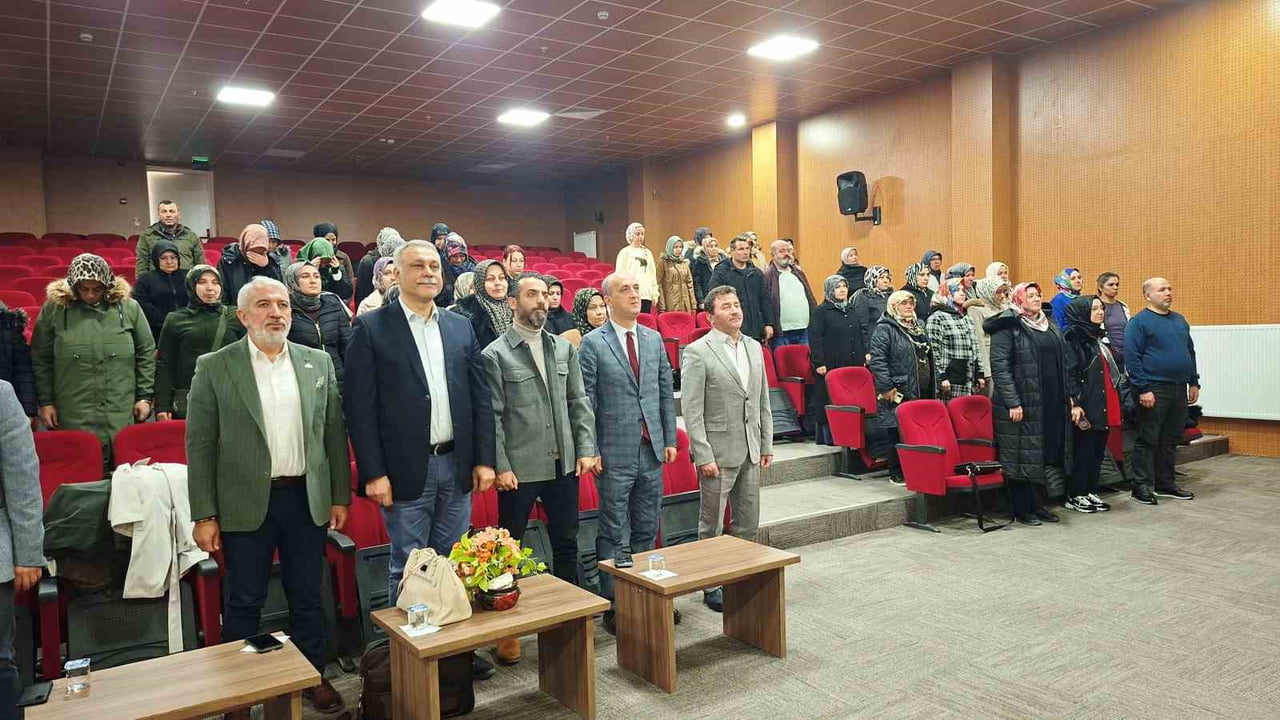 HİSARCIK’TA "SAĞLIKLI AİLEDE ROLLER VE İLİŞKİLER" BAŞLIKLI KONFERANS