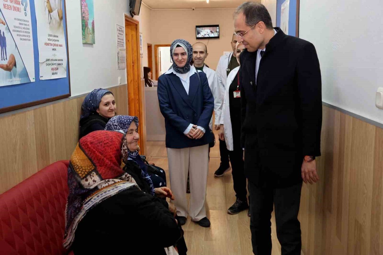 İL SAĞLIK MÜDÜRÜ DR. MEHMET ERŞAN, MELİKGAZİ İLÇE SAĞLIK MÜDÜRÜ DR. SEDA USALAN İLE BİRLİKTE...