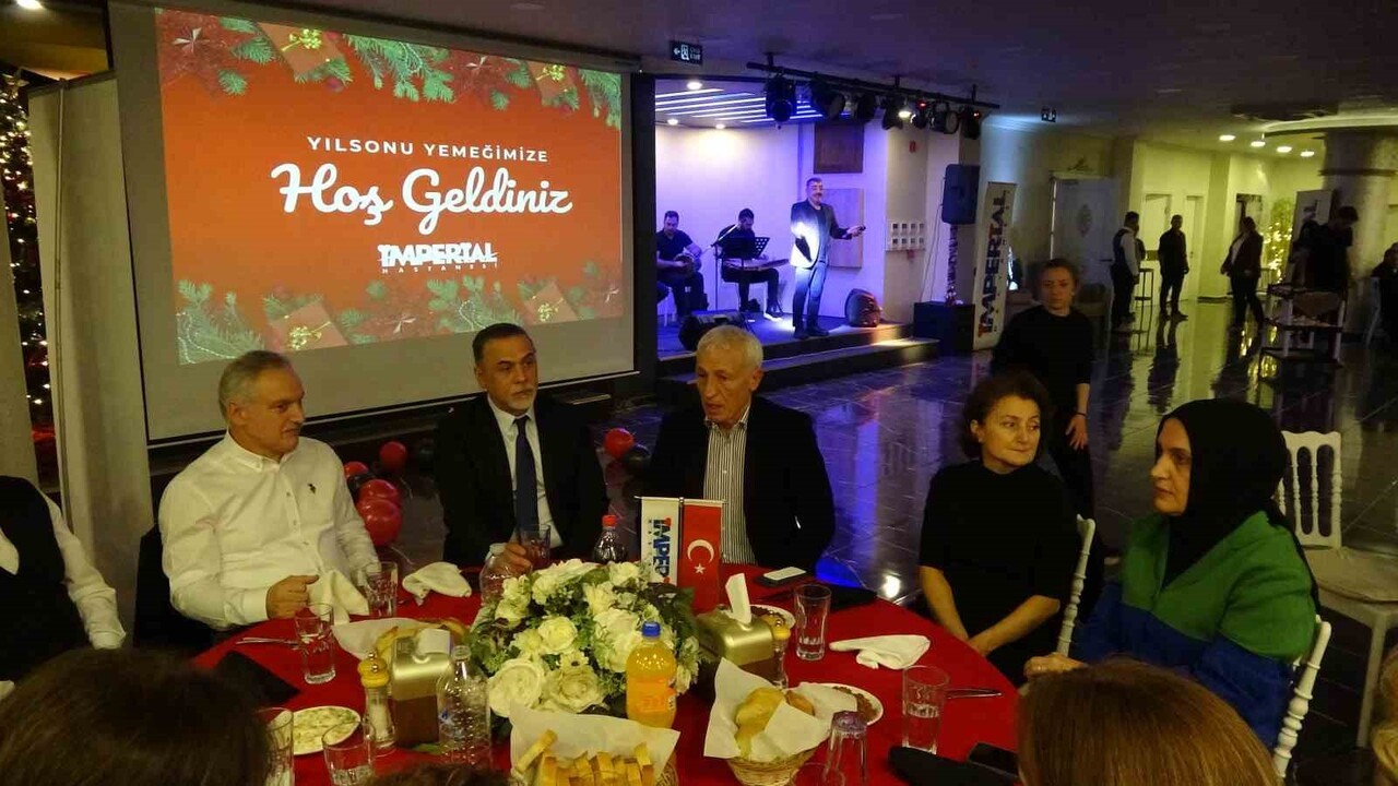 İMPERİAL AİLESİ GELENEKSEL YIL SONU ETKİNLİĞİNDE BİR ARAYA GELDİLER.