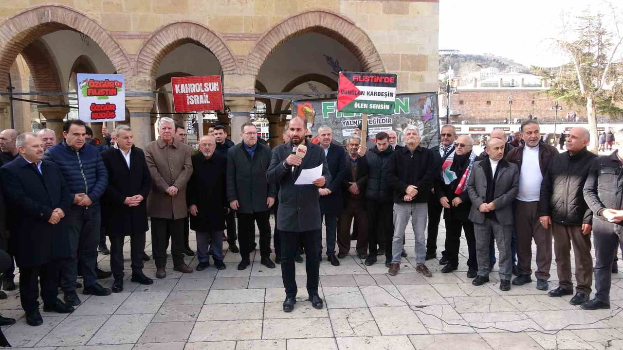 İNSANLIK İTTİFAKI VE MİLLİ İRADE PLATFORMU TARAFINDAN FİLİSTİN’E YÖNELİK DESTEK AÇIKLAMASINDA...