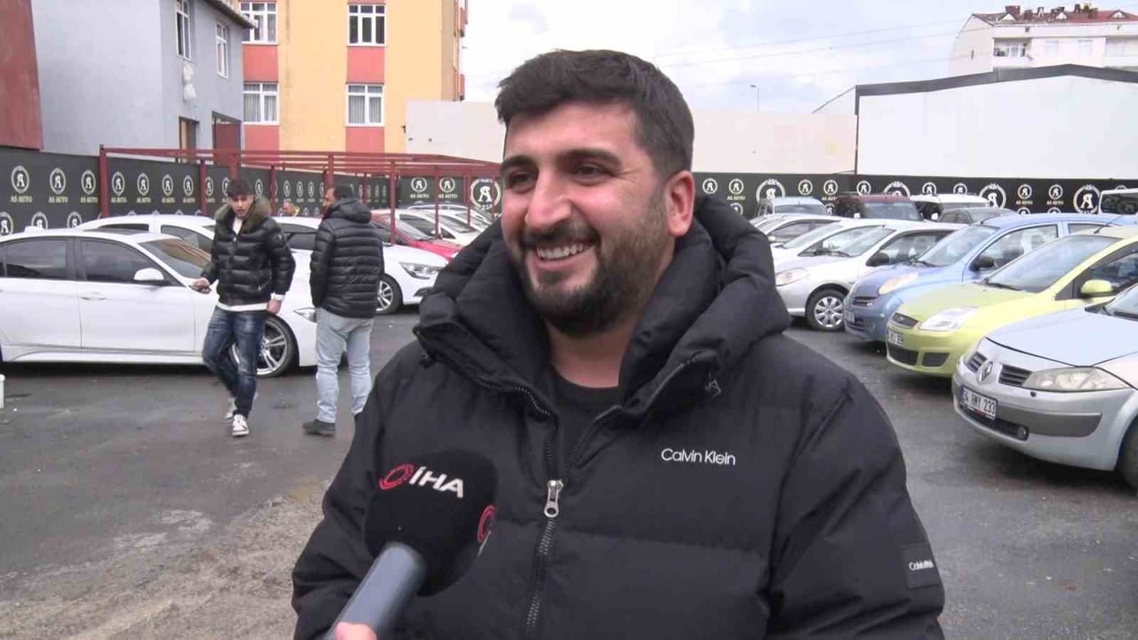 İSTANBUL (İHA) - İSTANBUL ATAŞEHİR’DE GALERİCİLİK YAPAN MUHSİN İĞREK, "YENİ NESİL GALERİCİLİK"...