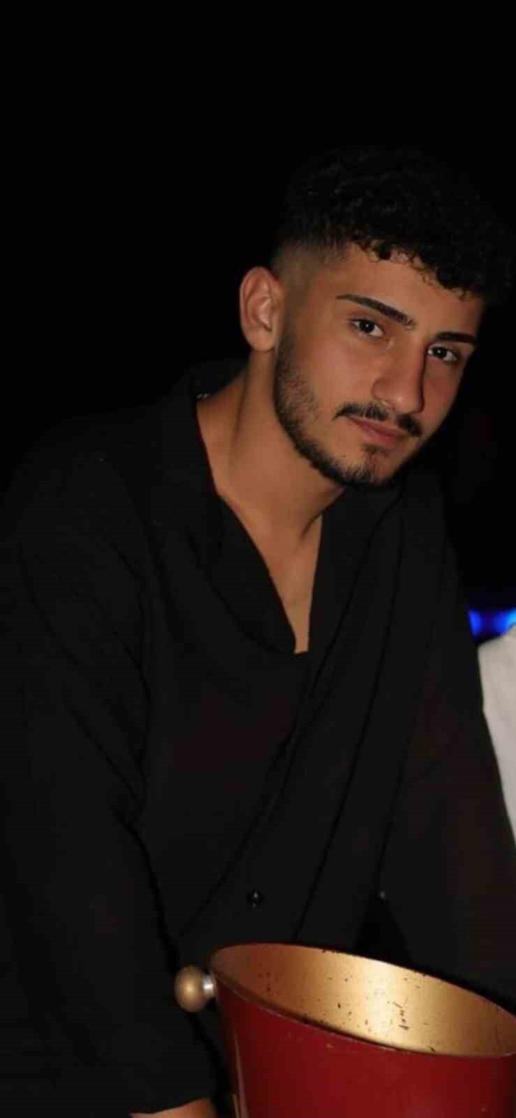 İSTANBUL KÜÇÜKÇEKMECE'DE ARKADAŞLARIYLA HALI SAHA MAÇINA GİDERKEN SERSERİ KURŞUNUN HEDEFİ OLAN...