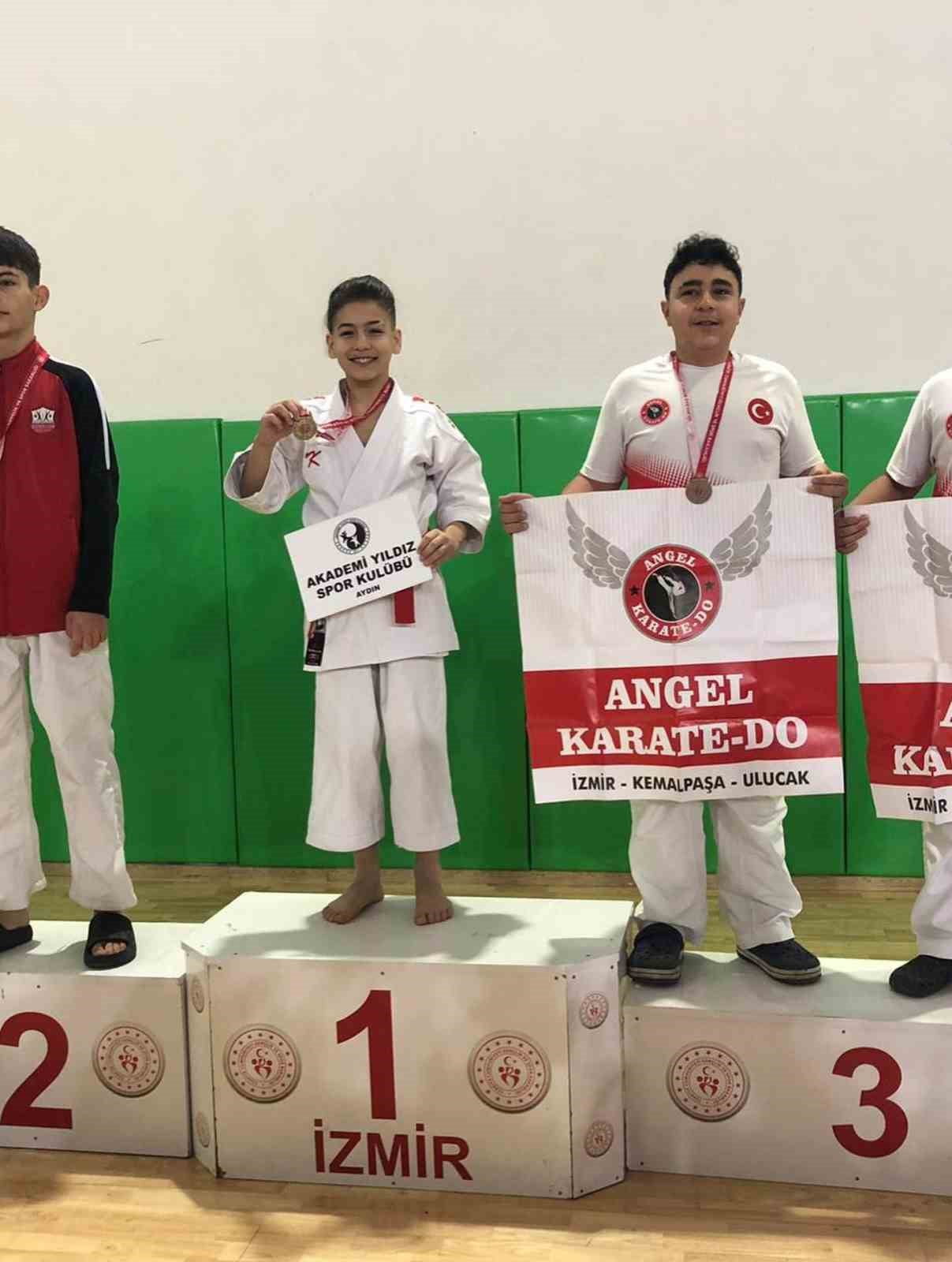 İZMİR’DE DÜZENLENEN İLLER ARASI KARATE ŞAMPİYONASI’NDA EFELER İLÇE MİLLİ EĞİTİM MÜDÜRLÜĞÜ SPOR...