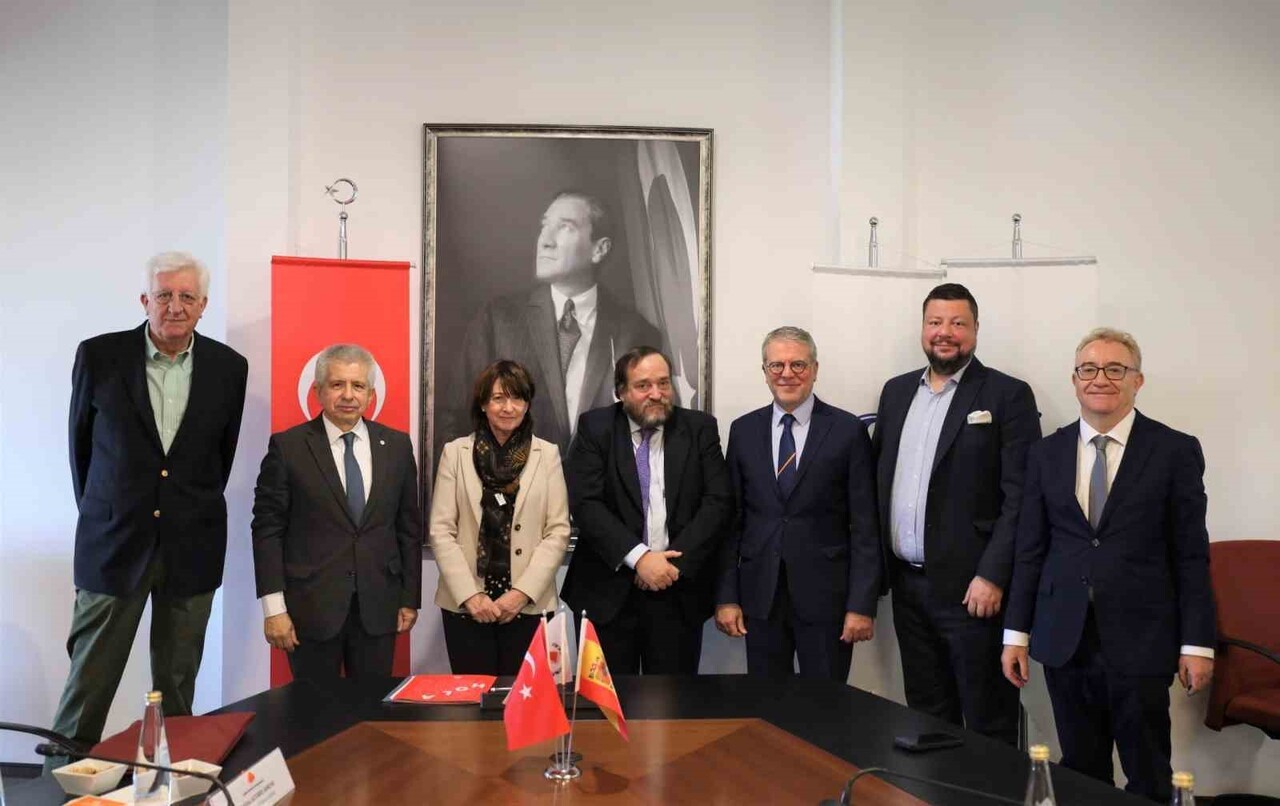 İZMİR EKONOMİ ÜNİVERSİTESİ (İEÜ), ULUSLARARASI ALANDAKİ İŞ BİRLİKLERİNE BİR YENİSİNİ DAHA...