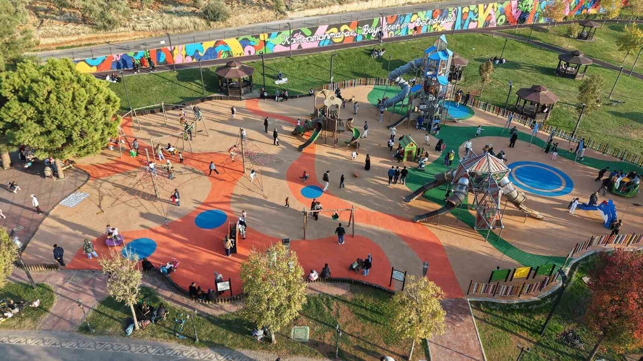 KAHRAMANMARAŞ'IN EN YOĞUN KULLANILAN YEŞİL ALANLARINDAN ALİYA İZZETBOGOVİÇ MİLLET BAHÇESİ’NDE...