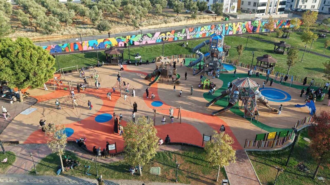 KAHRAMANMARAŞ'IN EN YOĞUN KULLANILAN YEŞİL ALANLARINDAN ALİYA İZZETBOGOVİÇ MİLLET BAHÇESİ’NDE...