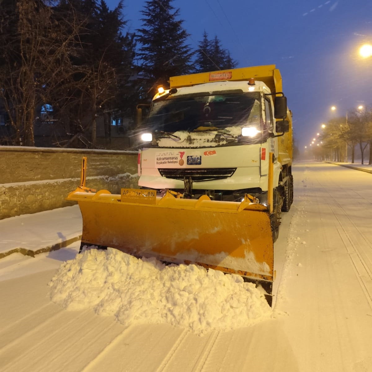 KAHRAMANMARAŞ BÜYÜKŞEHİR BELEDİYESİ, KUZEY İLÇELERDE YERLEŞİM YERLERİNİ ULAŞIMA AÇIK TUTMAK İÇİN...