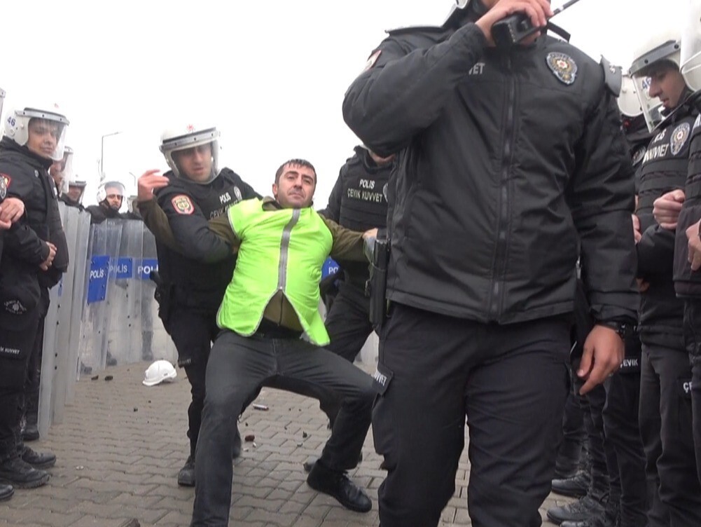 KAHRAMANMARAŞ’TA POLİS EKİPLERİ, TOPLUMSAL OLAYLARA MÜDAHALE HAZIRLIK SEVİYESİNİ ARTIRMAK AMACIYLA...
