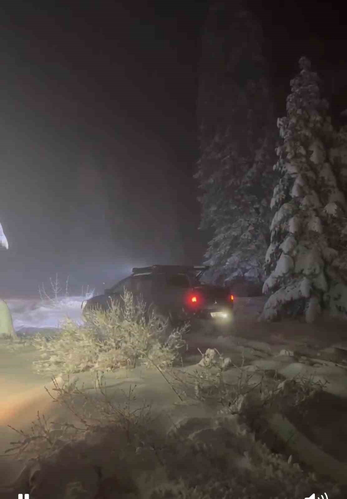 KARABÜK'ÜN YÜKSEK KESİMLERİNDE ETKİLİ OLAN KAR YAĞIŞIYLA BİRLİKTE KAR KALINLIĞI YER YER 40...