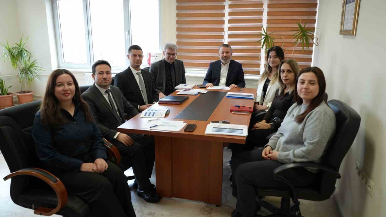 KARABÜK ÜNİVERSİTESİ (KBÜ) REKTÖRÜ PROF. DR. FATİH KIRIŞIK, ULUSLARARASI İLİŞKİLER...