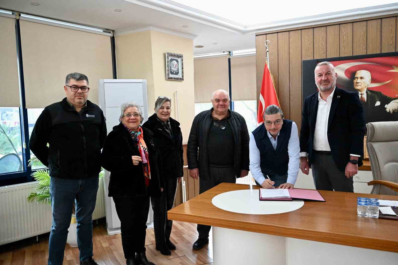 KARACABEY’DE MÜZİK KÜLTÜRÜNÜN YAYGINLAŞTIRILMASI, HER YAŞTAN VATANDAŞIN MÜZİKLE BULUŞTURULMASI VE...