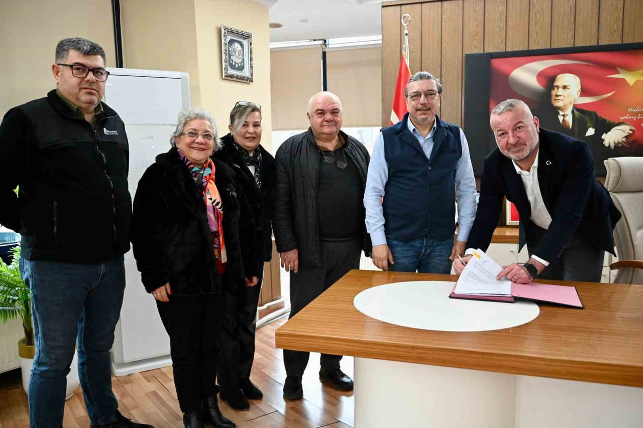 KARACABEY’DE MÜZİK KÜLTÜRÜNÜN YAYGINLAŞTIRILMASI, HER YAŞTAN VATANDAŞIN MÜZİKLE BULUŞTURULMASI VE...