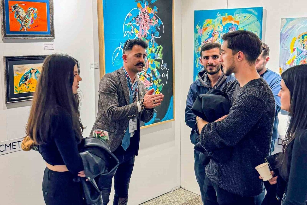 KARAMANOĞLU MEHMETBEY ÜNİVERSİTESİ (KMÜ), KÜLTÜREL DEĞERLERİNİ ULUSLARARASI SANAT PLATFORMLARINDA...