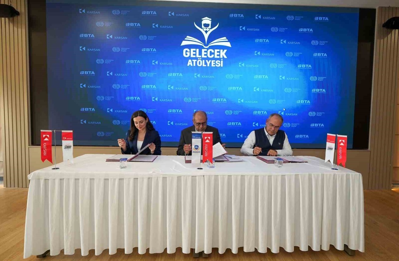 KARSAN, SOSYAL SORUMLULUK ALANINDA DA GÜÇLÜ PROJELERİ HAYATA GEÇİRMEYE DEVAM EDİYOR. BU KAPSAMDA...