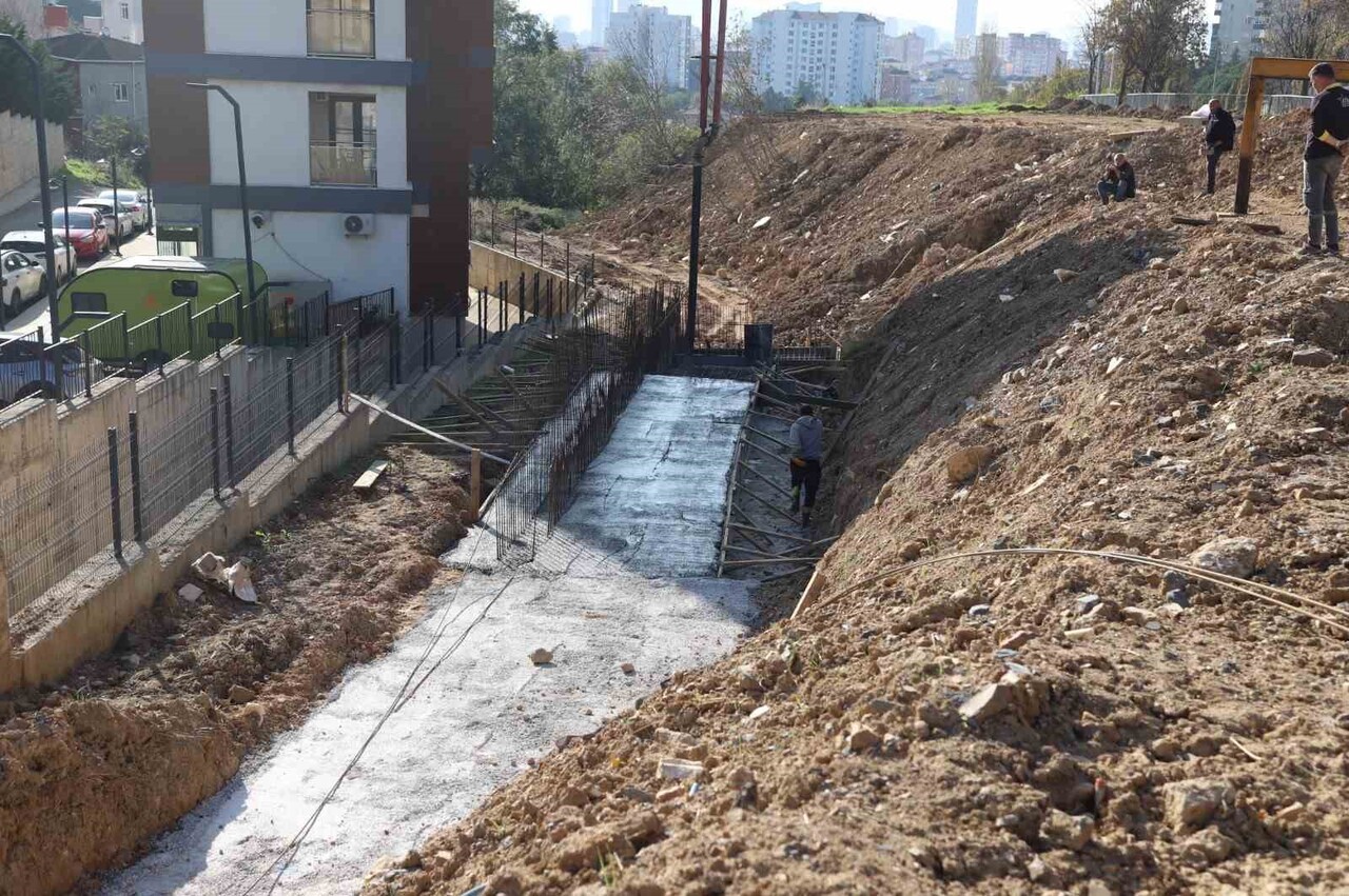 KARTAL’IN YEŞİL KORİDORU GENİŞLİYOR, KENTİN ORTASINA YENİ BİR DOĞA HATTI KURULUYOR