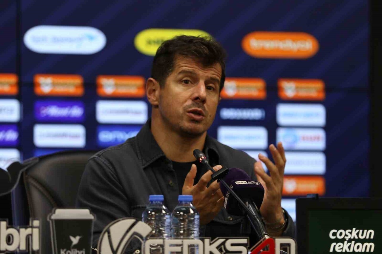 KASIMPAŞA TEKNİK DİREKTÖRÜ EMRE BELÖZOĞLU, KOCAELİSPOR KARŞISINDA KENDİLERİNE ADINA ÖNEMLİ 1 PUAN...