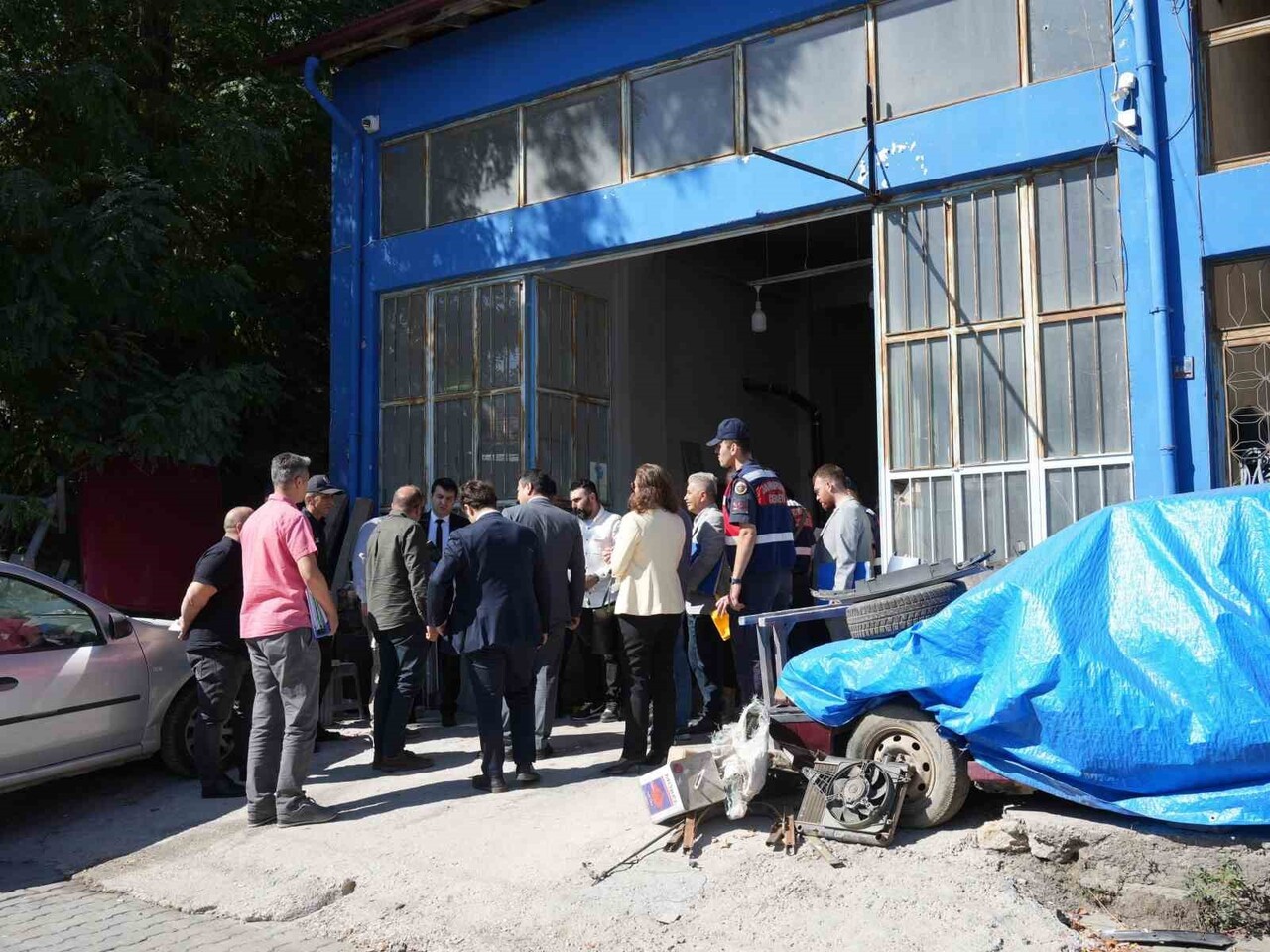 KASTAMONU’DA KAPORTA TAMİRİ VE ARAÇ BOYAMA SEBEBİYLE ÇIKTIĞI İDDİA EDİLEN TARTIŞMA SONRASINDA...