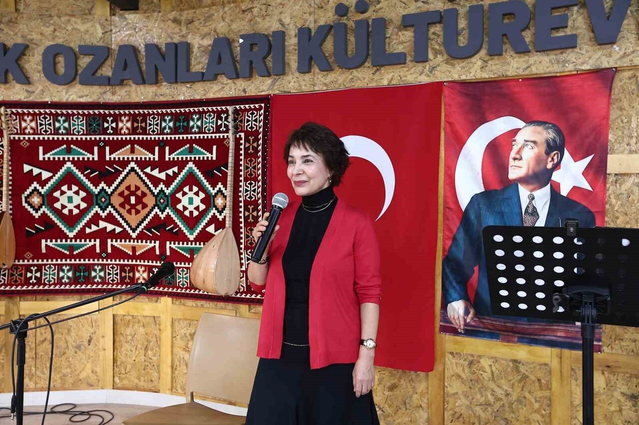 KAYSERİ BÜYÜKŞEHİR BELEDİYESİ, KENTTE GÖREV YAPAN KADIN MUHTARLARI TÜRK KADINININ SEÇME VE SEÇİLME...