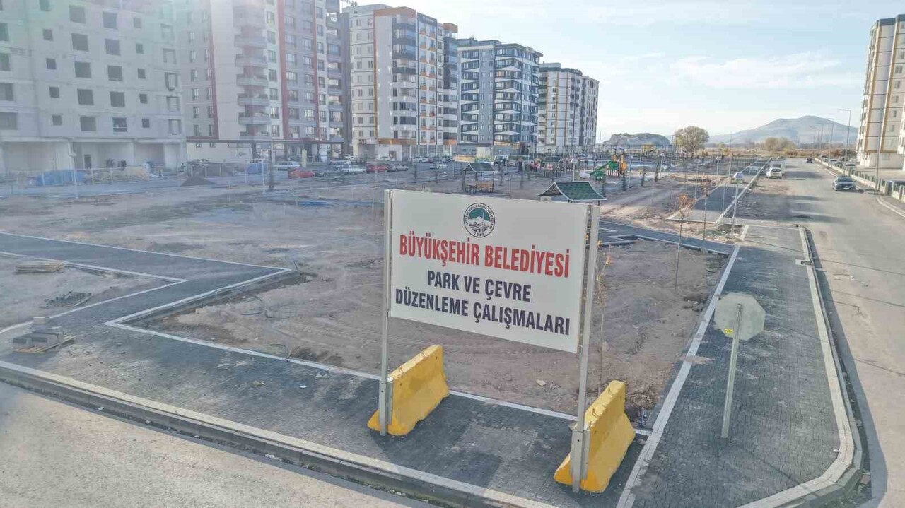 KAYSERİ BÜYÜKŞEHİR BELEDİYESİ, ŞEHİR HASTANESİ ÇEVRESİNDE VATANDAŞLARIN SOSYAL İHTİYAÇLARINI...