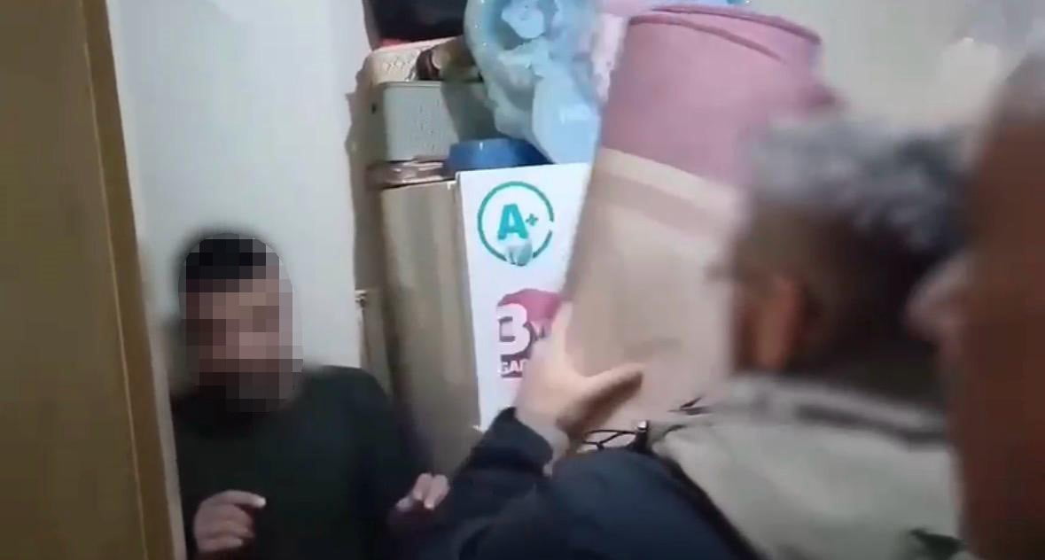 KAYSERİ’DE 2025 YILINDA POLİS EKİPLERİ TARAFINDAN ARANAN ŞAHISLARIN YAKALANMASINA YÖNELİK YAPILAN...