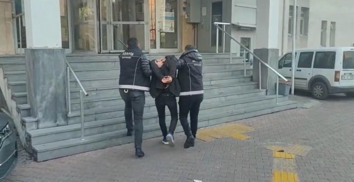 KAYSERİ’DE POLİS EKİPLERİ TARAFINDAN YAPILAN ÇALIŞMALARDA, 15 FARKLI İLDE 20 KEZ ARANMA KAYDI VE...