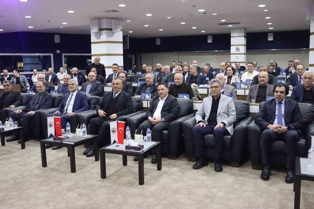 KAYSERİ SANAYİ ODASI (KAYSO) ARALIK AYI MECLİS TOPLANTISI'NDA KONUŞAN KAYSERİ VALİSİ GÖKMEN ÇİÇEK...