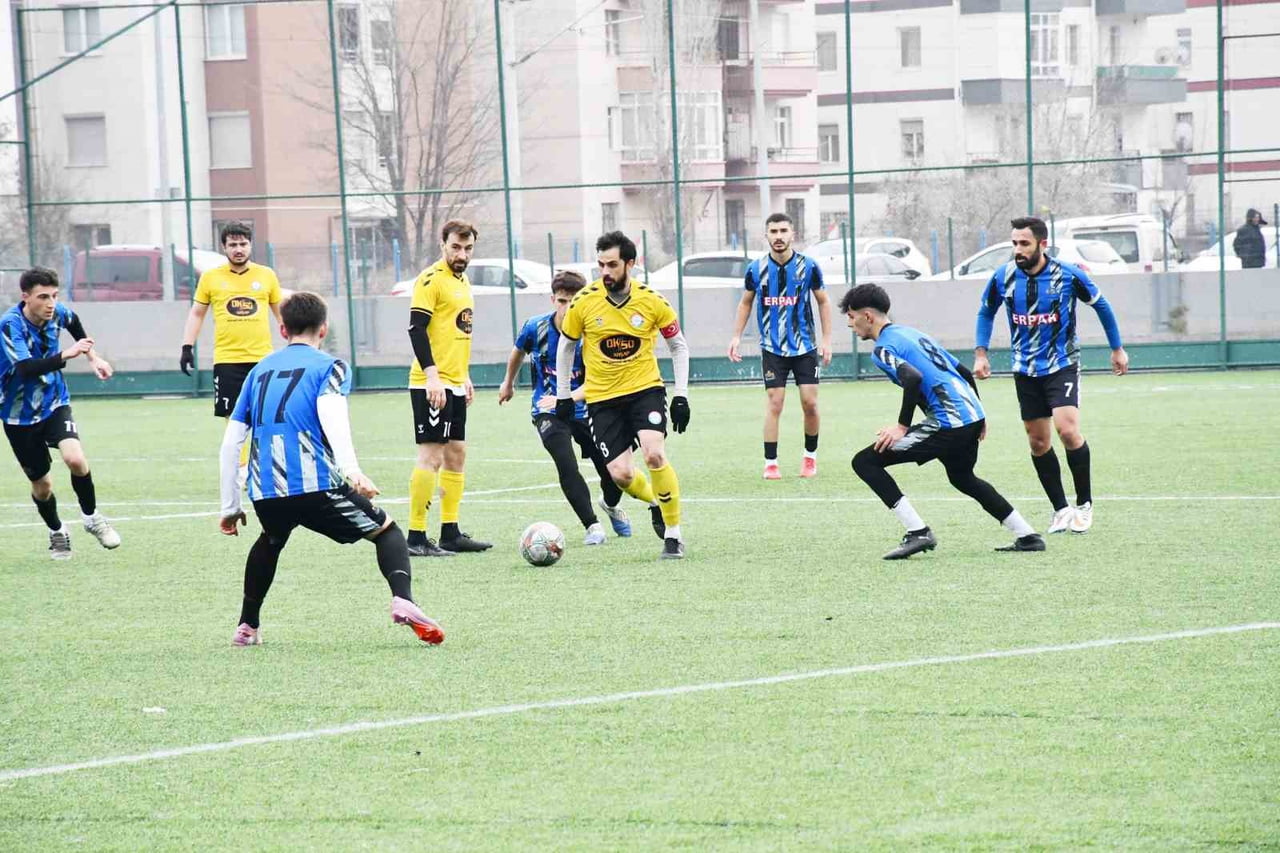 KAYSERİ ŞEKER MUSTAFA KILIÇ SÜPER AMATÖR KÜME’DE LİGİN 15. HAFTASI 1 MAÇ DIŞINDA...