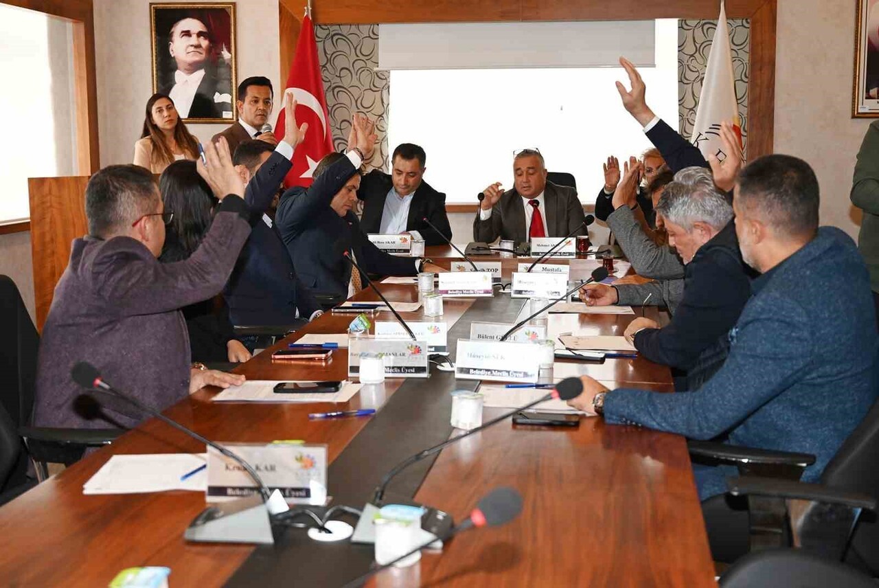 KEMER BELEDİYESİ ARALIK AYI MECLİS TOPLANTISI, KEMER BELEDİYE BAŞKAN VEKİLİ MEHMET AKIN...