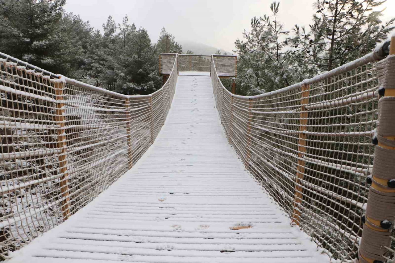 KİLİS'İN YÜKSEK KESİMLERİNDE KAR YAĞIŞI ETKİLİ OLURKEN RESUL OSMAN DAĞI BEYAZA...