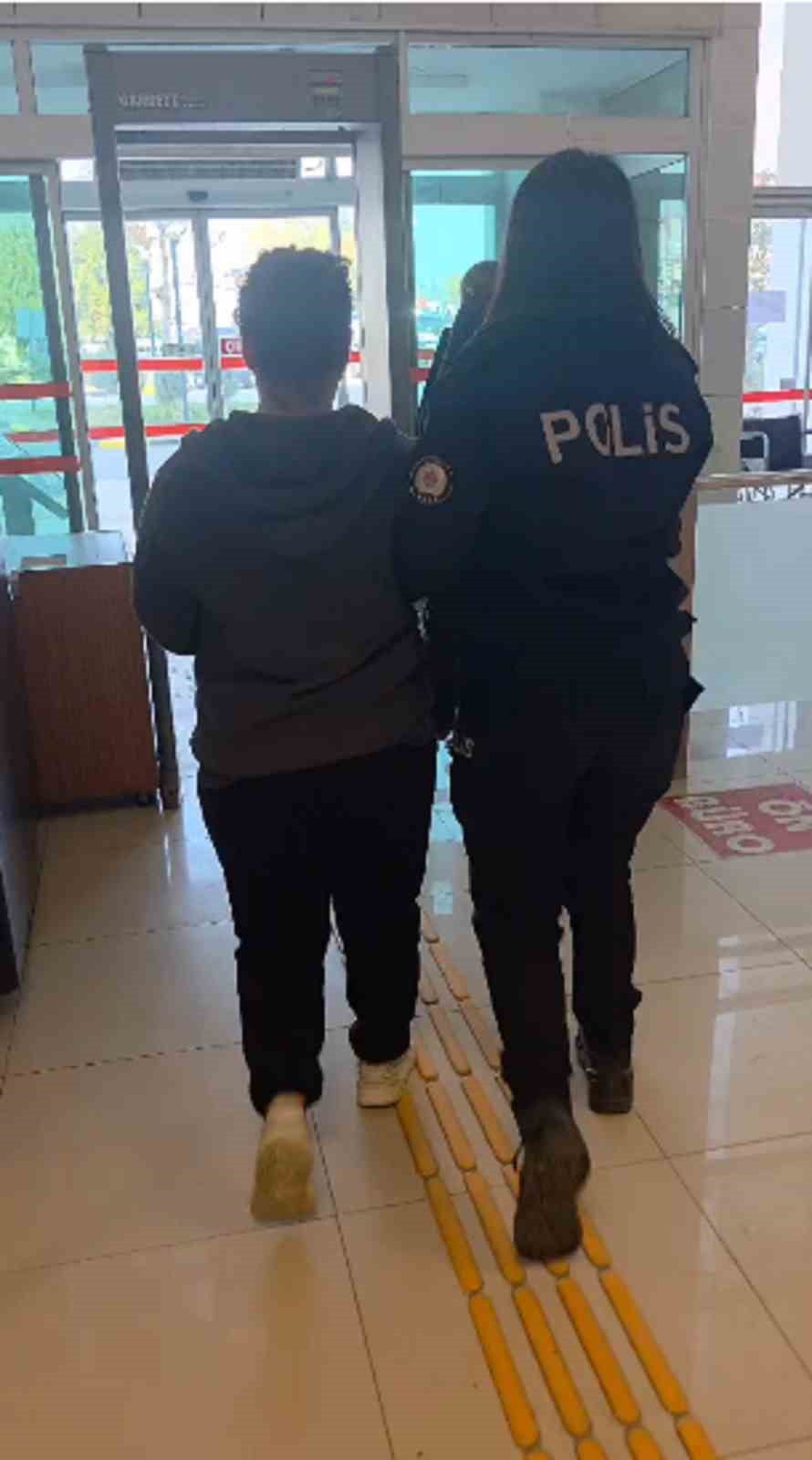 KIRIKHAN’DA HAPİS CEZASIYLA ARANAN KADIN YAKALANDI