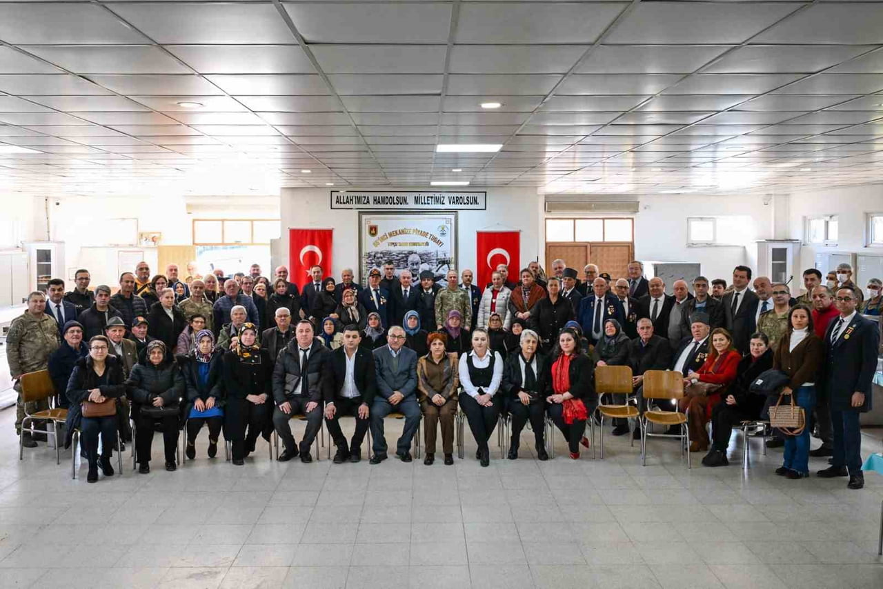 KIRKLARELİ VALİSİ UĞUR TURAN, LÜLEBURGAZ KAYMAKAMI KEMAL YILDIZ VE 65. MEKANİZE PİYADE TUGAY...