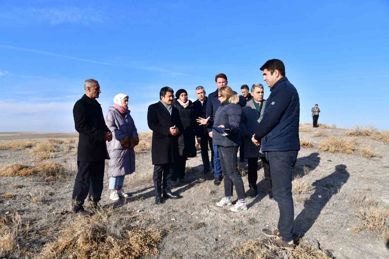 KIRŞEHİR’DE YÜRÜTÜLEN ARKEOLOJİK ÇALIŞMALAR KAPSAMINDA HASHÖYÜK’TE YENİ BİR KAZI DÖNEMİ...
