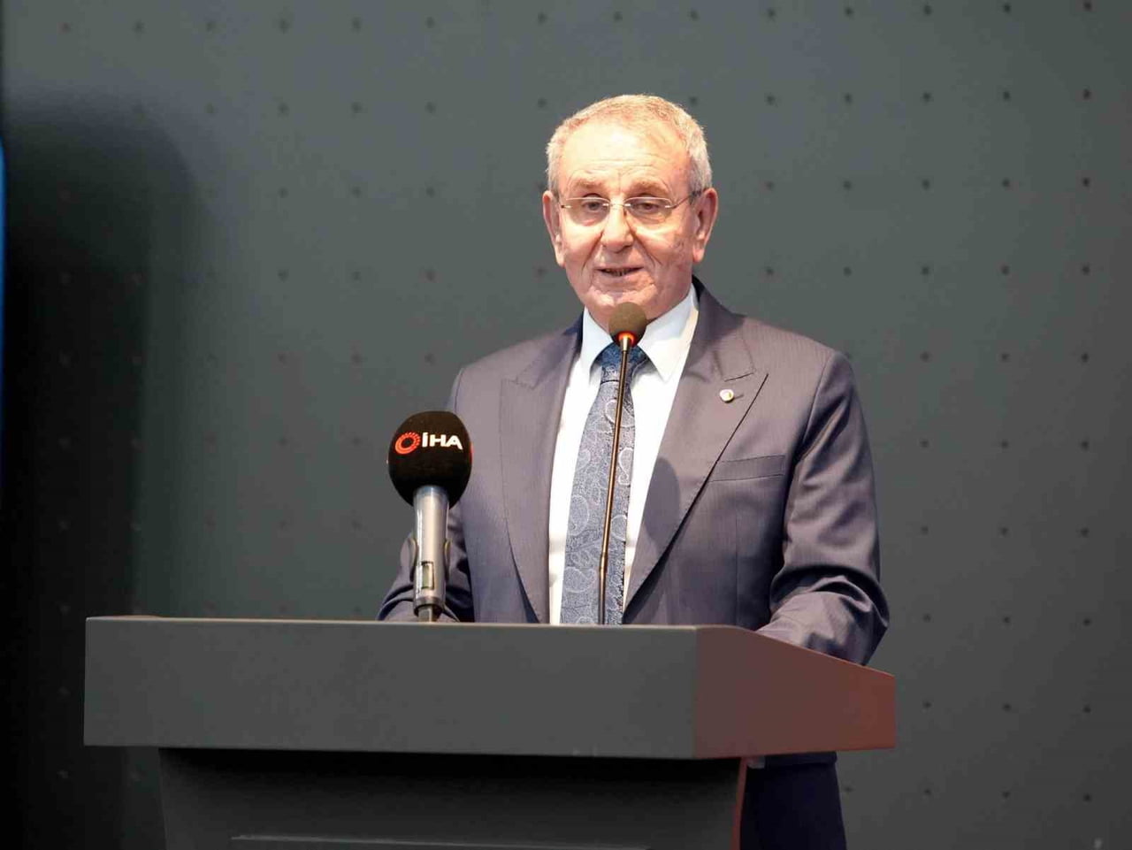 KOBİ’LER İÇİN DESTEK VE DÖNÜŞÜM BİLGİLENDİRME TOPLANTISI’NDA KONUŞAN SAMSUN TİCARET VE SANAYİ...