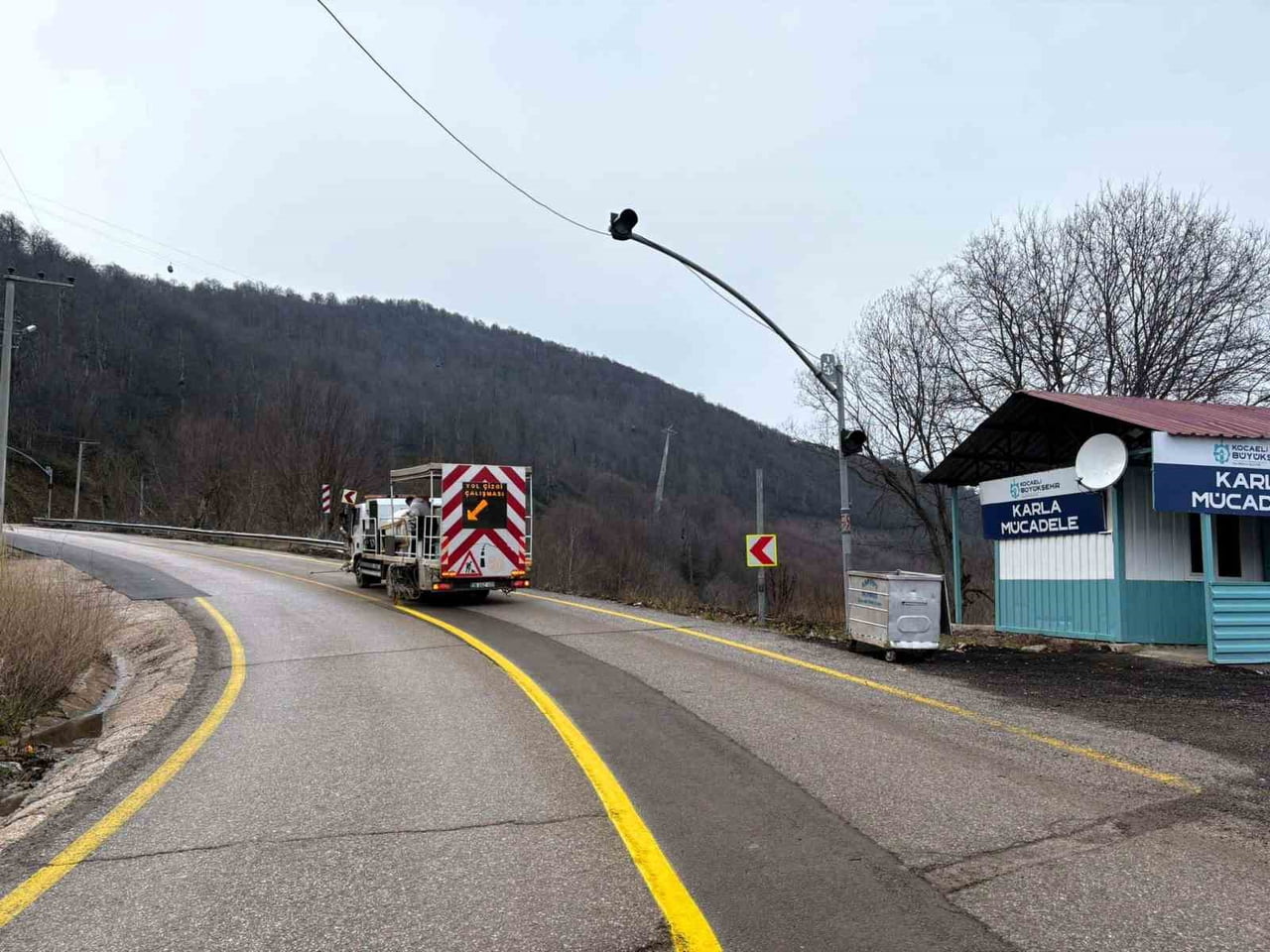 KOCAELİ'DE KIŞ TURİZMİNİN ÖNEMLİ MERKEZLERİNDEN KARTEPE'YE ULAŞIMIN SAĞLANDIĞI GÜZERGAHTA, SEZON...