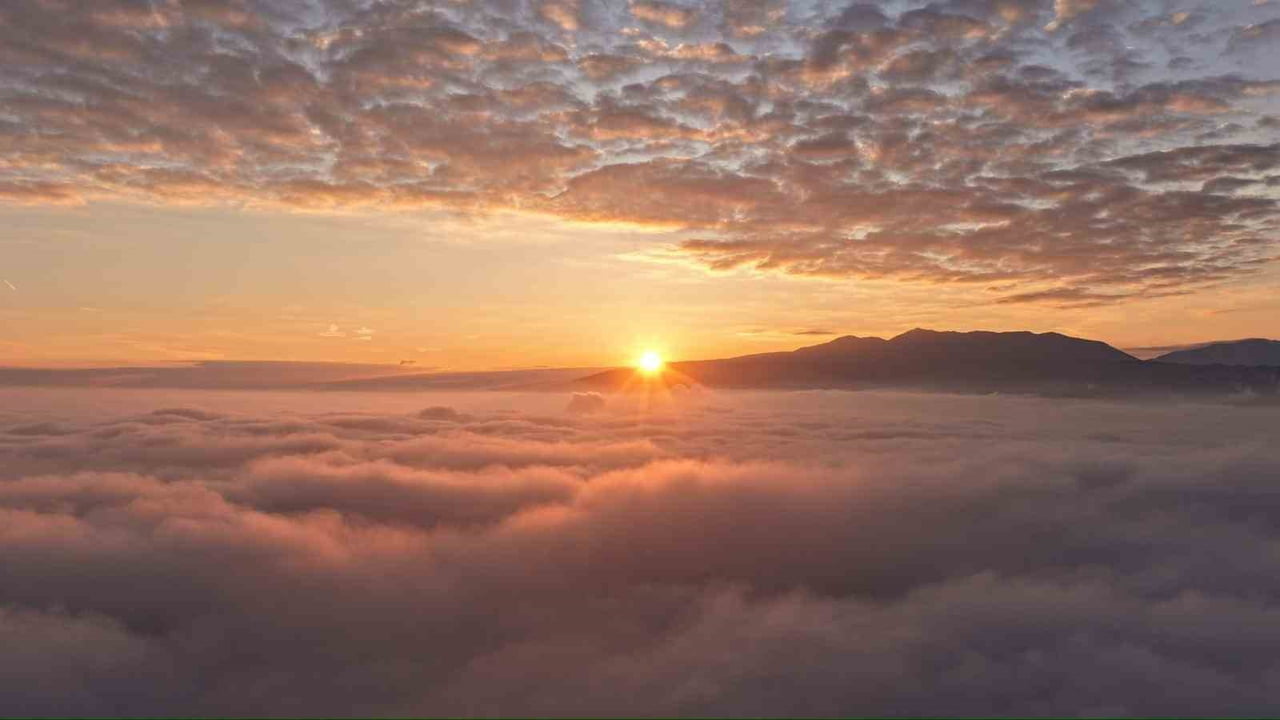 KOCAELİ'DE SABAH SAATLERİNDEN İTİBAREN ETKİLİ OLAN YOĞUN SİS, ÖZELLİKLE KENTİN YÜKSEK KESİMLERİNDE...