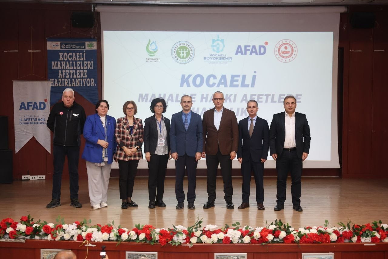 KOCAELİ'DE YÜRÜTÜLEN "MAHALLE HALKI AFETLERE HAZIRLIK EĞİTİMİ PROJESİ" KAPSAMINDA DÜZENLENEN...