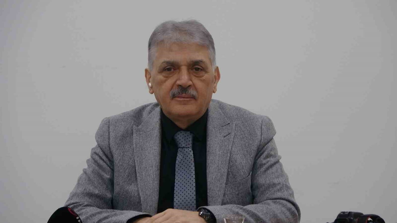 KOCAELİ BERBERLER ESNAF VE SANATKARLAR ODASI BAŞKANI MUSTAFA BOZKURT