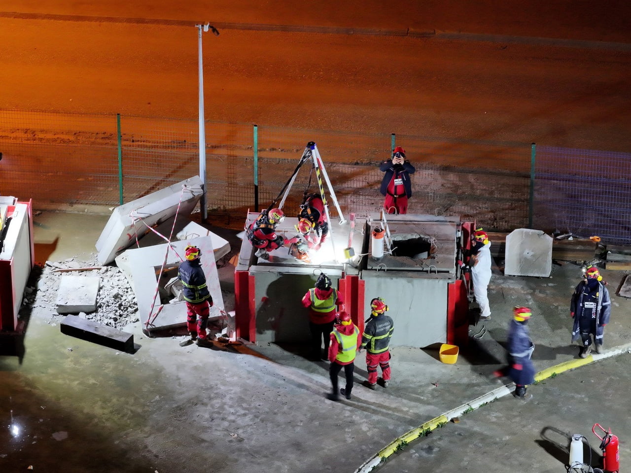 KOCAELİ BÜYÜKŞEHİR BELEDİYESİ İTFAİYESİ, KAPSAMLI HAZIRLIK VE TATBİKATLARIN ARDINDAN AFAD’IN AĞIR...