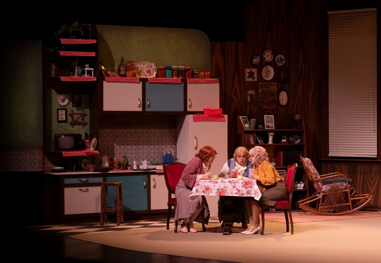 KOCAELİ BÜYÜKŞEHİR BELEDİYESİ ŞEHİR TİYATROLARI, "ÜÇ JOKERLİ KONKEN" ADLI OYUNUYLA ALMANYA'DA...