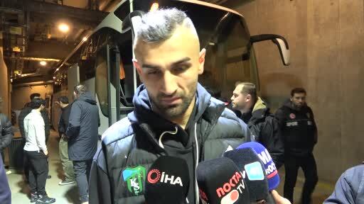 Kocaelisporlu futbolcu Serdar Dursun, Fatih Karagümrük'ün attığı goldeki pozisyonda yüzde 100 faul...