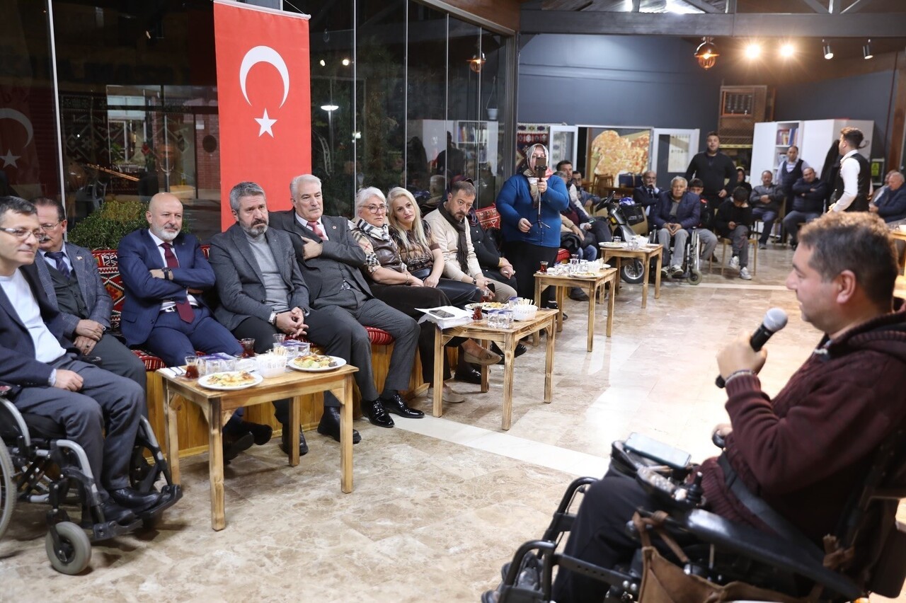 KOCASİNAN BELEDİYE BAŞKANI AHMET ÇOLAKBAYRAKDAR, 3 ARALIK DÜNYA ENGELLİLER GÜNÜ NEDENİYLE...