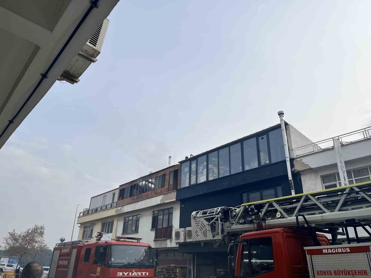 KONYA’DA ŞEKER İMALATHANESİNİN KAZAN DAİRESİNDE ÇIKAN YANGIN PANİĞE NEDEN OLDU.