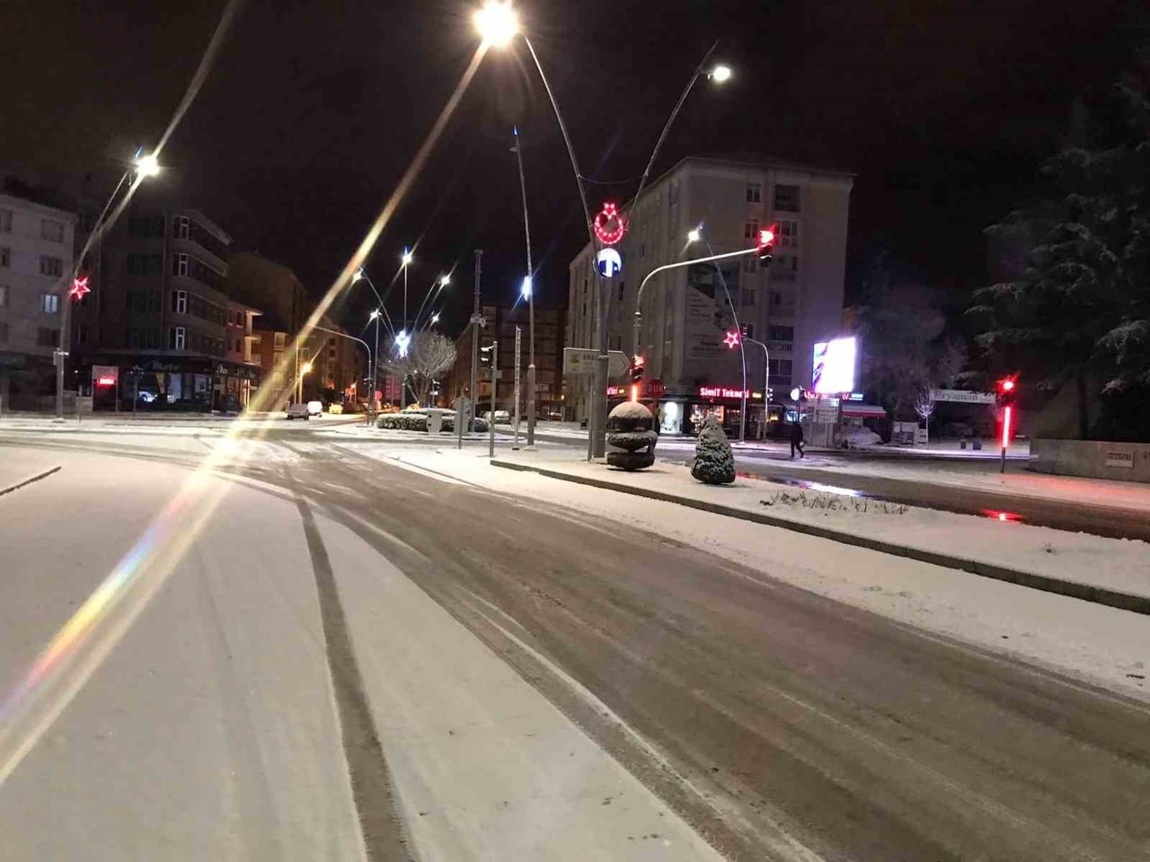 KONYA’NIN EREĞLİ İLÇESİNE MEVSİMİN İLK KARI YAĞDI.