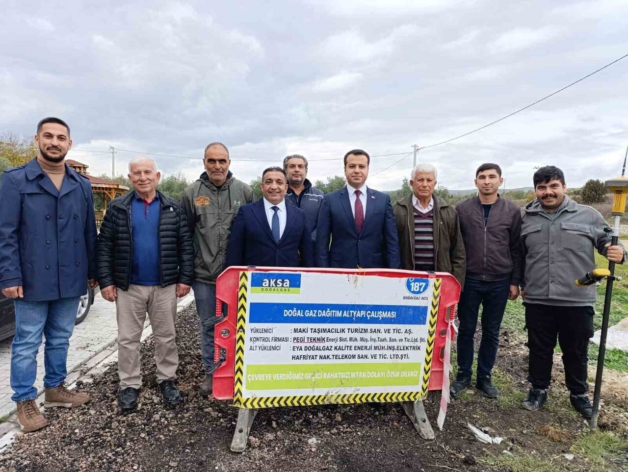 KÖPRÜBAŞI KAYMAKAMI BİLAL DOĞAN ÇALIŞMALARI YERİNDE İNCELEYEREK EKİPLERDEN BİLGİ ALDI.