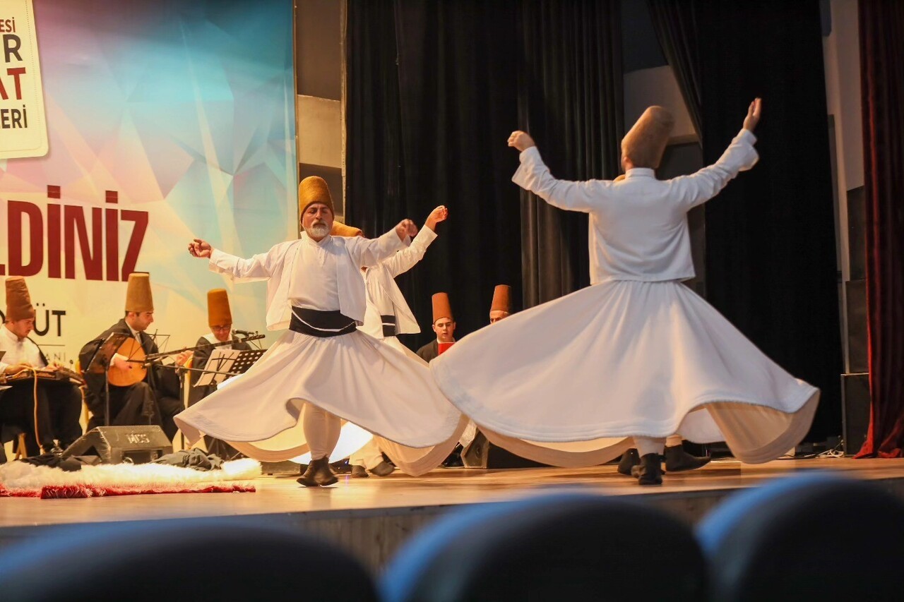 KÖRFEZ'DE HZ. MEVLANA'NIN VUSLATININ 752. YIL DÖNÜMÜ DOLAYISIYLA ANMA PROGRAMI DÜZENLENDİ.